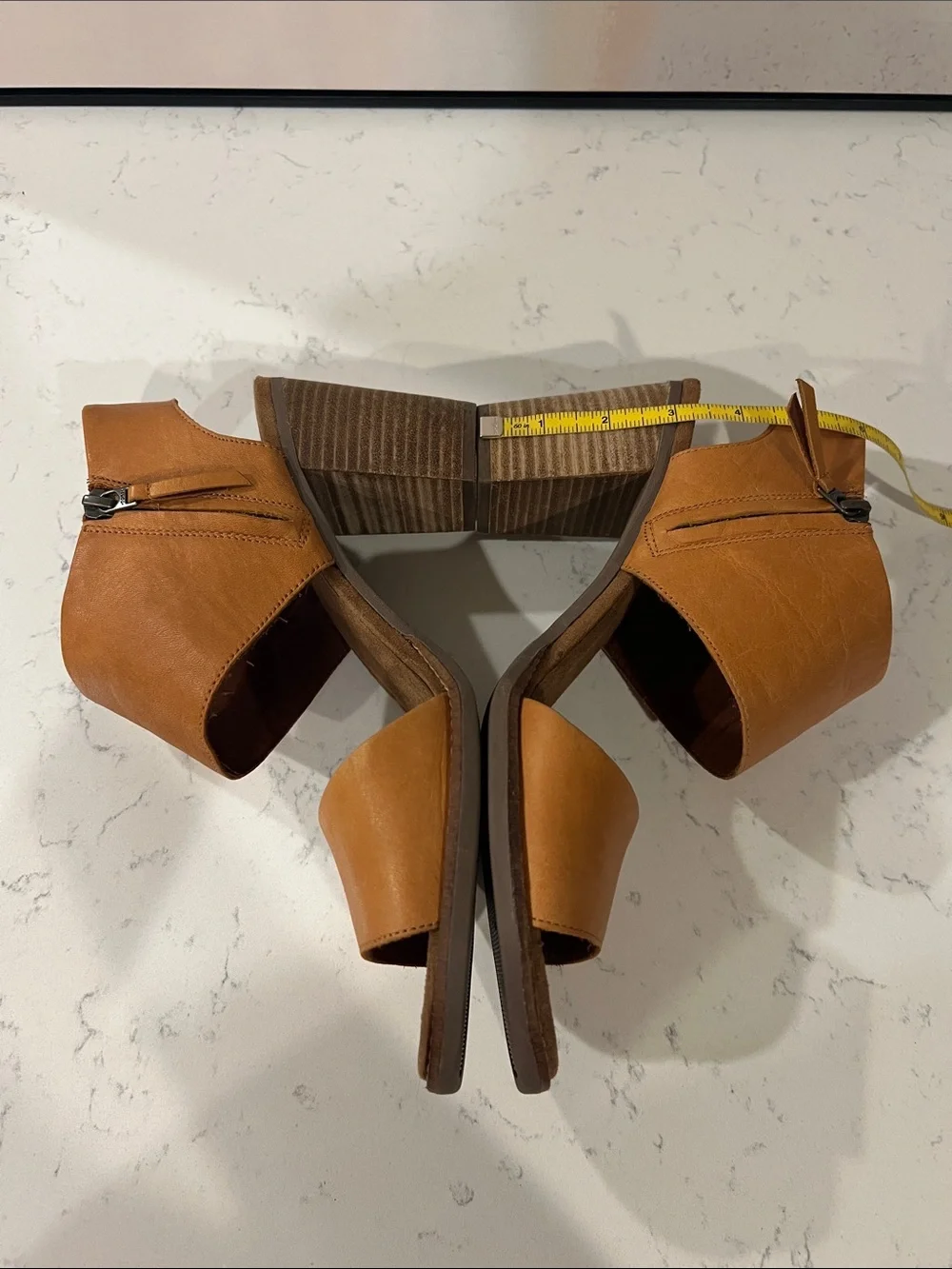 TOMS Majorca Cut-out Block Heel Sandals in tan leather with side zipper size 12